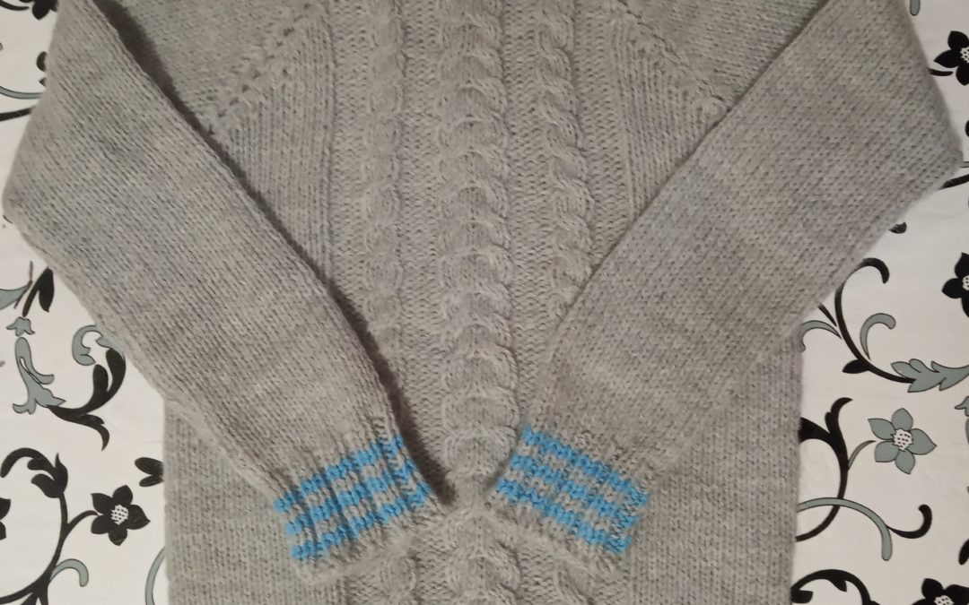 Как вязать свитер спицами